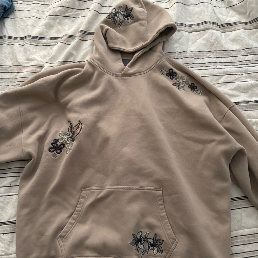 Abercrombie & Fitch Embroidered hoodie